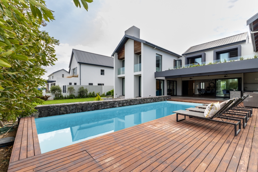 5 Bedroom Property for Sale in Val De Vie Estate Western Cape